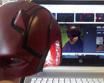 DAREDEVIL season 2 cowl
