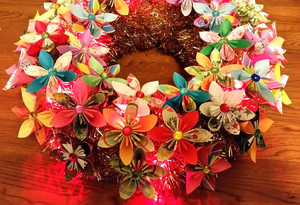 3d origami flower wreath with LED lights 16