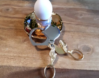 Vintage egg trimmer, egg cutter, old egg cutter boiled eggs, chicken hen stable solid
