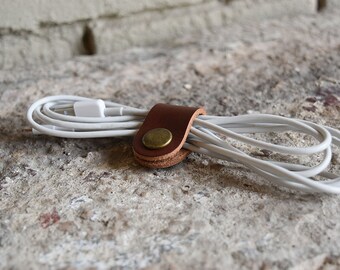 Custom Leather Cord Keeper. Premium Personalized Leather Cord Keep. Monogram Cord Wrap. Headphone Cord Organizer. Gold/Silver Foil.