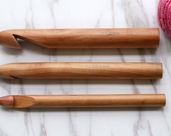 Three size Giant Knitting Needles/ Crochet Hook/ Crochet Hook,/Big crochet needle/ Super Big Wooden Needles/ extreme crochet hook