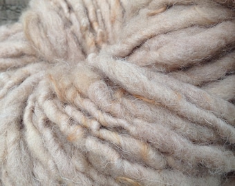 Naturally Dyed, 'Thick n Thin' hand spun yarn, 100g, Plant Dyed Yarn, Welsh Wool, Avocado Peachy Pink