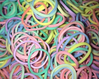 Mixed Pastel ** Rainbow Loom Bands Refill. 600 bands & c-clips. Guaranteed authentic. Latex-free.