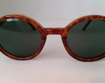 Vintage Almost Round Tortoise Plastic Sunglasses. Very Small Round Frames. Almost circle Sunnies. Green Lenses Cute Small Almost Round.