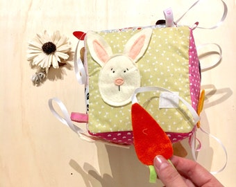 Baby games. Children's accessories. Soft sensory cube with internal rattle. Children's Gift Idea. Cloth Toys