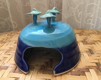 Porcelain Toad House in Aqua and Cobalt Blue