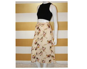 SALE (20% off) Vintage Skirt // 90s // High Waist // Midi // Flowy // Floral // Button Up // M // W 26-31"