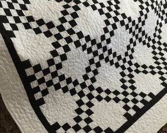 Quilt Double Irish Chain Black and White Queen With White Border READY to SHIP