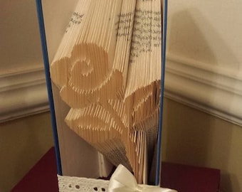 Book folding Pattern: FOOTPRINTS design including