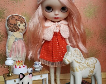 VENTE % poudre rose Pom Pom Blythe chapeau et Cape ensemble