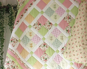 Quilted coverlet "Spring joy" in the Provencal style