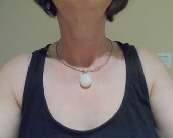 White beach pebble pendant necklace