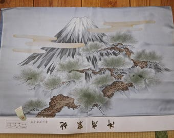 ViNTAGE SiLK KiMONO LINiNG FABRiC with MoUNT FUJi - FREE SHiPPING!!