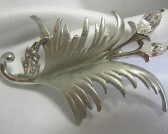 Silver Tone Leaf and Marquis Cut Rhinestone Floral Motif Brooch Pin - Unsigned - Vintage