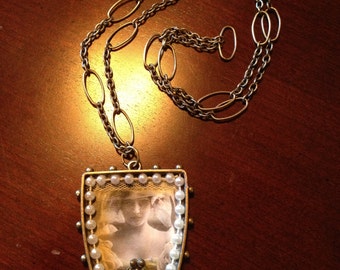Victorian Bride Portrait Pendant and Chain Free Ship USA