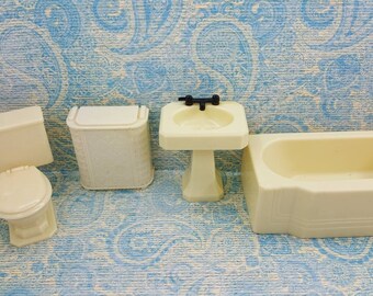 Renwal Sink Tub Hamper and Toilet Doll House Toy Bathroom Hard Plastic Off White MCM