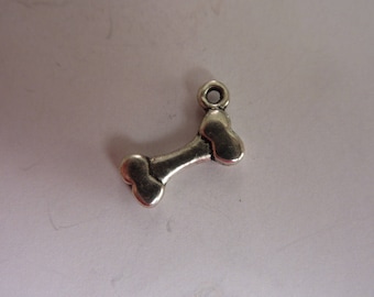 1xBreloque shaped bone silver 15 x 7 mm