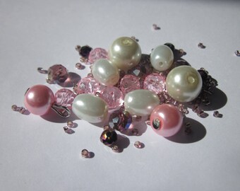 21 glass beads 6-19 mm with seed beads (F9)