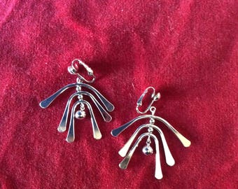Vintage Avon Earrings Silver Metal Mobile Style Clip On