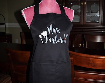 Mr. and Mrs. Apron, Bride and Groom Apron, Wedding Shower Gift, Monogrammed Apron, Personalized Apron, Chef apron