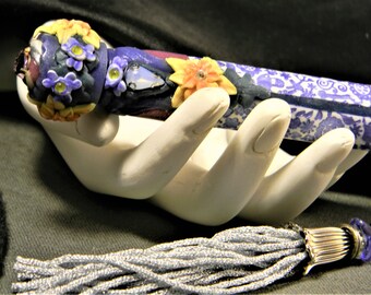 Cottage Garden Needlecase and Deluxe Embroidery Needle Set