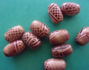 Wood pattern stripes and dots - 12mm x 8mm bead