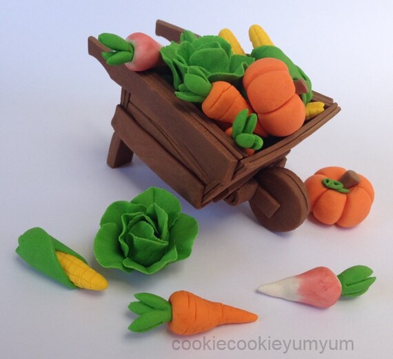 1 edible 3D WHEELBARROW &amp; 12 VEGETABLES peter rabbit theme