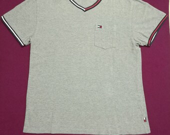 TOMMY HILFIGER V-Neck Ringer Medium Size