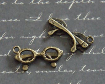 2 charms 22x16mm bronze color metal eyeglasses