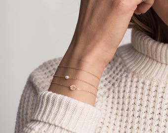 ARIA Bracelet • Tiny Oval Pearl Bracelet • Layering Bracelet, Dainty Bracelet, Freshwater Pearl Bracelet, Elegant Bracelet, Tiny Bracelet