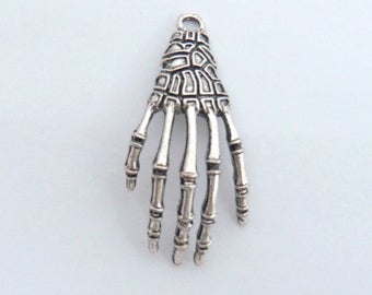 large 4cm Anatomy skeleton hand charm