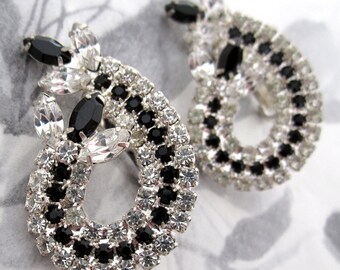 vintage prong set rhinestone earrings - j5319