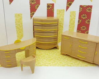 Plasco Vanity Stool Highboy Dresser and Sideboard Toy Dollhouse Traditional Style 1944 Tan Drawers open Bedroom