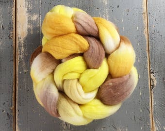 Merino Hand Dyed Roving (Combed Top) Hand Painted 4 oz - Bee's Knees