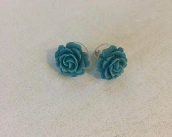 Flower stud earrings. Dusty blue lucite rose earrings.Rose post earrings.