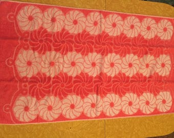 Serviette rose et blanche Vintage