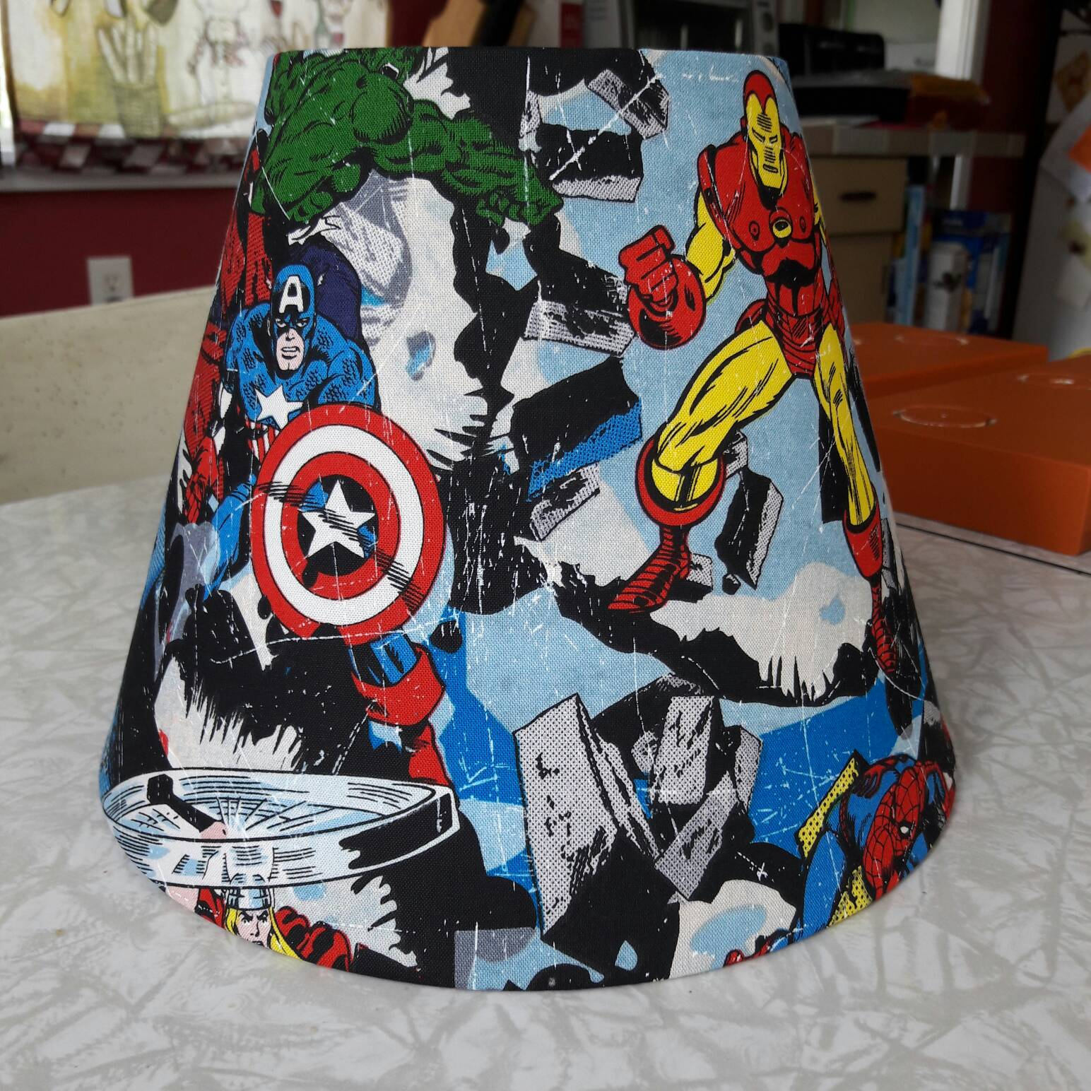 Marvel super hero lamp shade. Thor Ironman Hulk Captain