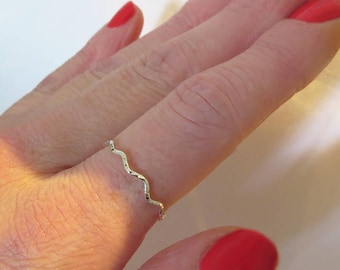Wave Silver Ring, Hammered Ring, Thin Dainty Ring, Super Thin Silver Ring, 925 Sterling Silver Ring, Thin 1,0 mm Stackable Ring