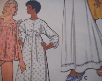 Vintage 1970's Butterick 3166 Gown and Robe Sewing Pattern Size 16 Bust 38