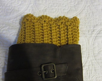 Crochet Boot Cuffs,Boot Cuffs,Scalloped edge,Gold,Gold Boot Cuffs,Boot Topper,Boot Socks,Scalloped Boot Cuff.Womens Fashion,Gold Boot Cuff