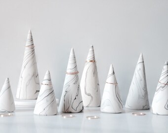 Medium Ring Holder Cone