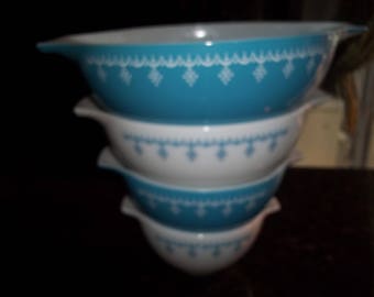 Set of 4 Garland AKA Snowflake Pyrex Cinderella Mixing Bowl