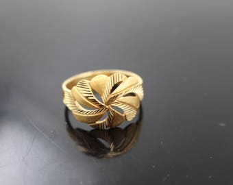 22k Jewelry Solid Gold Elegant Ladies Ring Flower Design