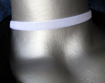 10mm Plain White Velvet Choker