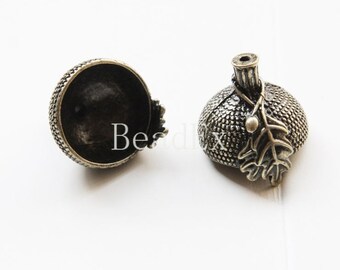 4pcs / Acorn Cap / Antique Brass / Base Metal / Charm (C53//H323)
