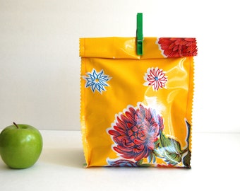 Oil cloth lunch bag in yellow mums