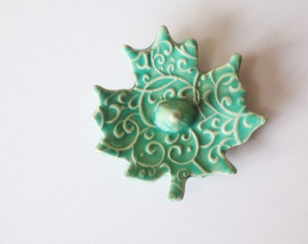 Ceramic Ring Holder Leaf - Glazed in Spa green