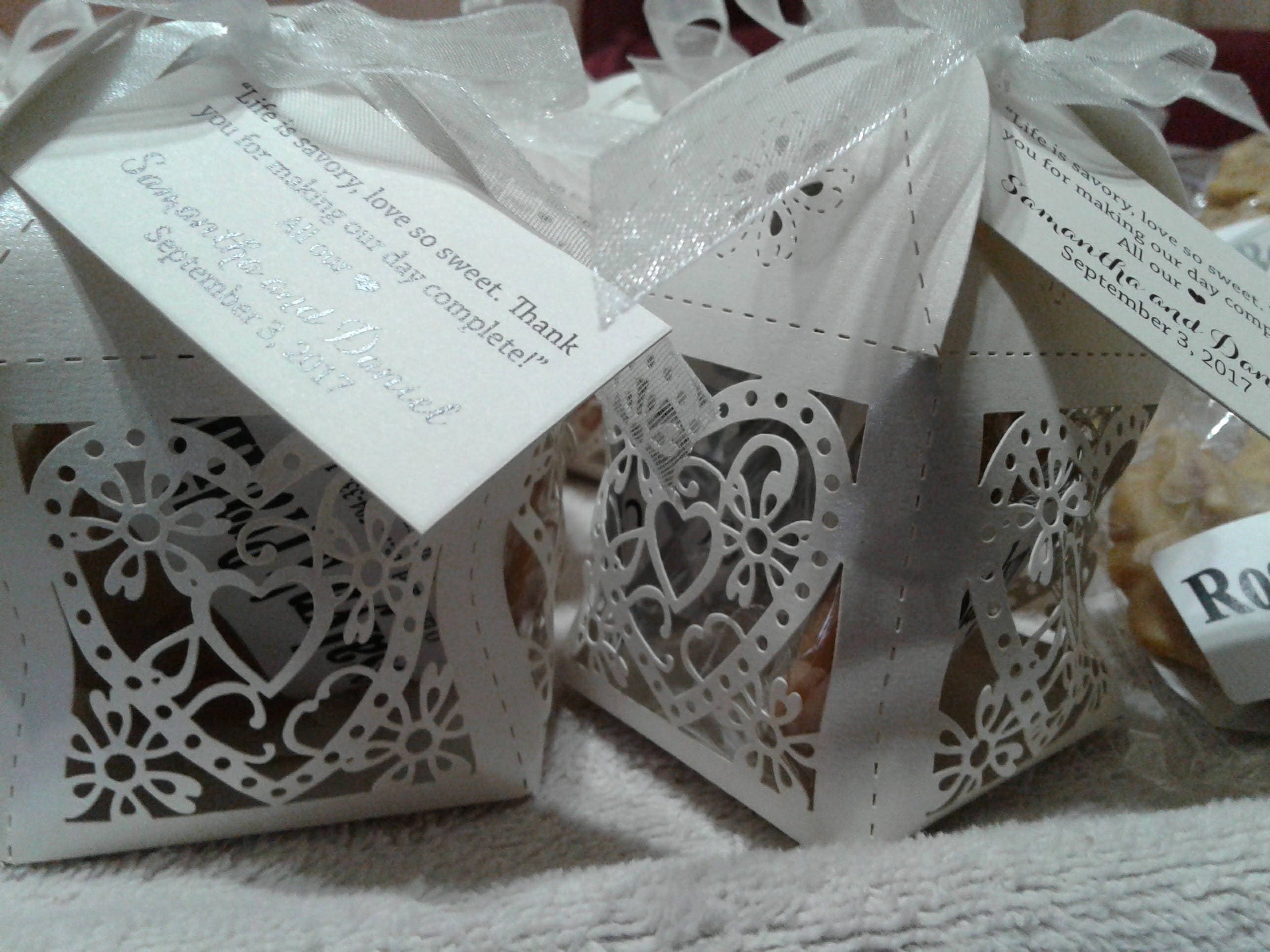  Elegant Wedding Favors  Taste of New Orleans Heart Box