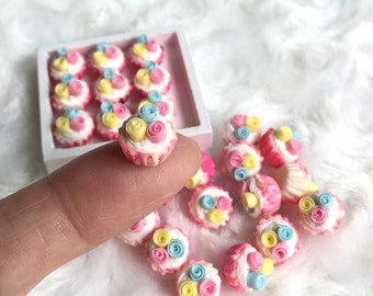 Miniature Cupcake 10 pcs.,Miniature Cake,Miniature Bakery,Miniature Sweet,Dolls house cake,Dolls and miniature,miniature jewelry