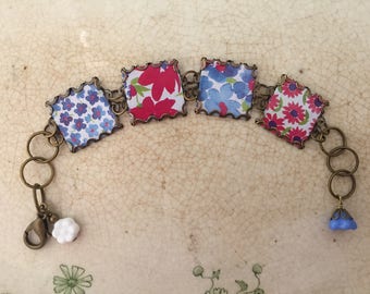 Tin Jewelry Bracelet "Meadowlands" Tin for the Ten Year Tenth Wedding Anniversary